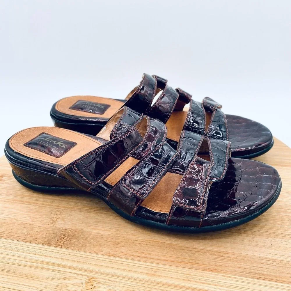 Clarks Womens Shoes 8 Brown Leather Slip On Strappy Comfort Sandals Slides